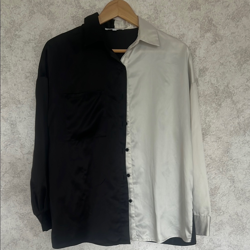 DR2 Black Blouse Long Sleeve‎ Button Down